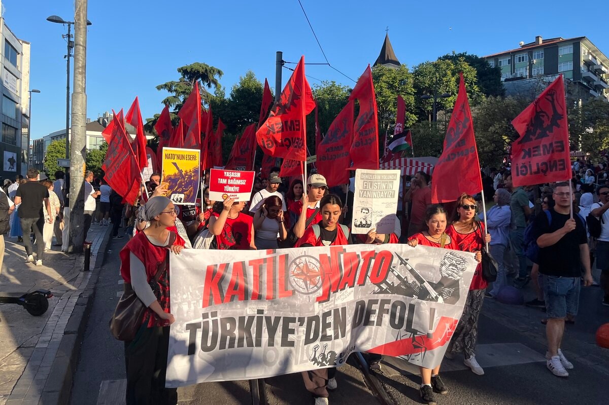 Nato-Gipfel in Ankara: Linke Proteste gegen Militärbündnis und US-Politik